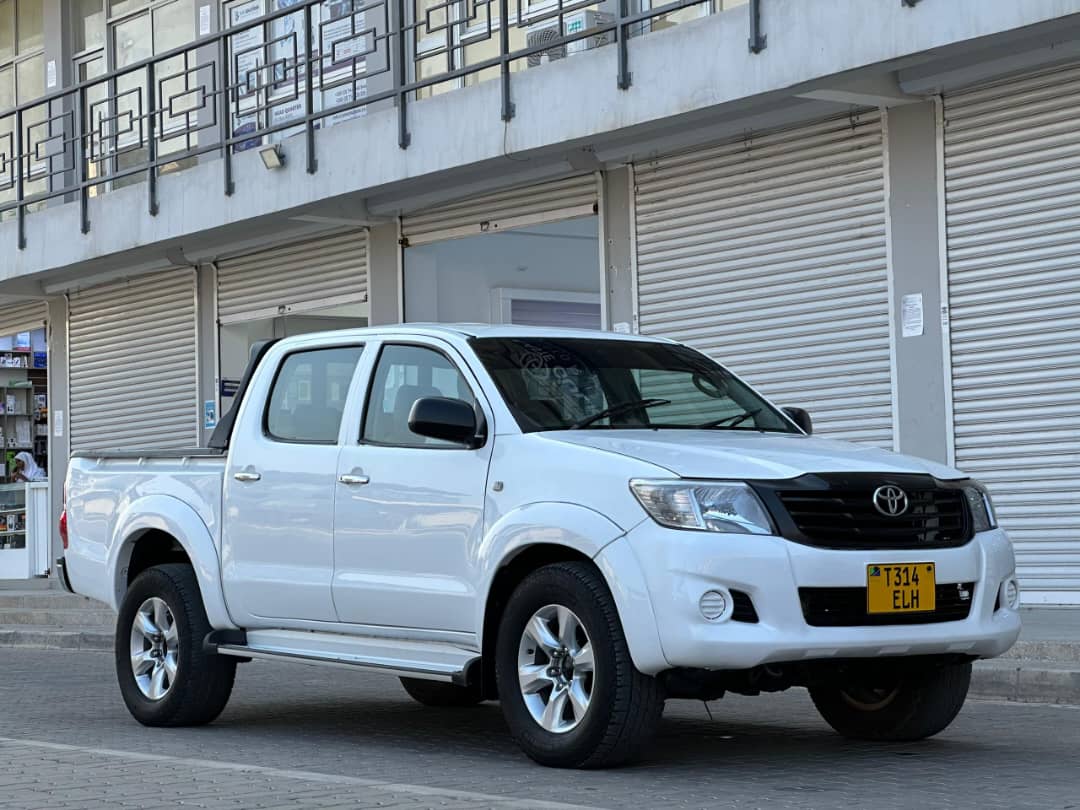 Toyota Hilux Pickup D/B,Year : 2009